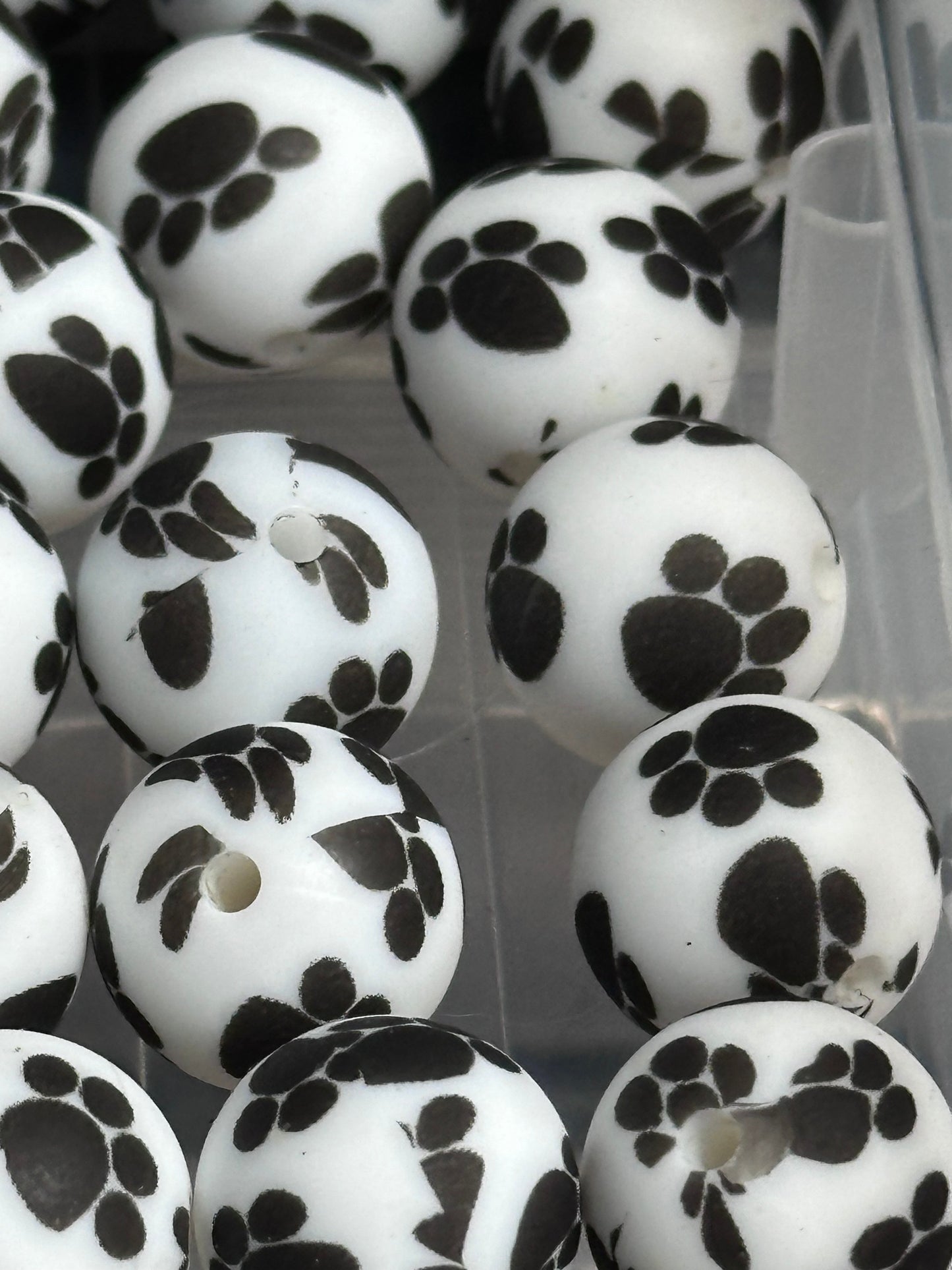 Black dog paws on white beads/ printed beads /15 mm round shaped/beadable pen/ keychain bead/10 beads included