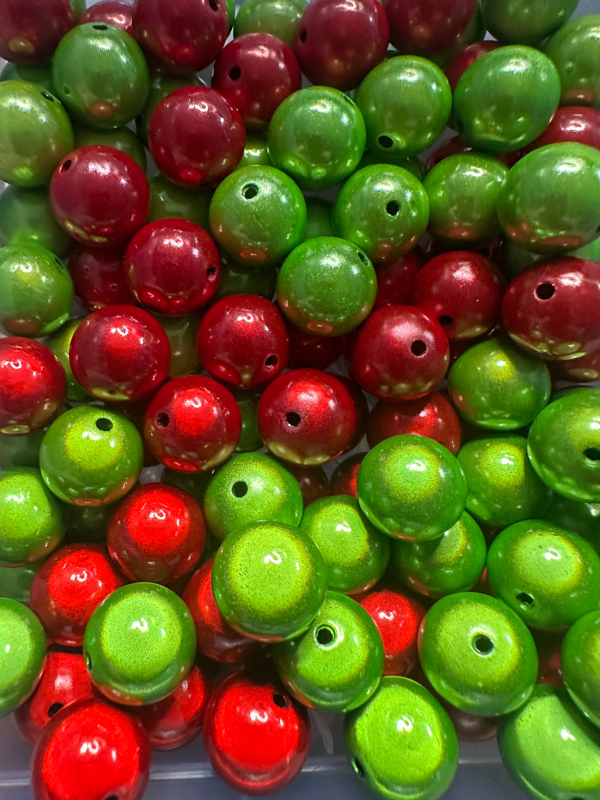 Lightbulb Beads in Christmas Colors  – 16mm Beads (Set of 10)