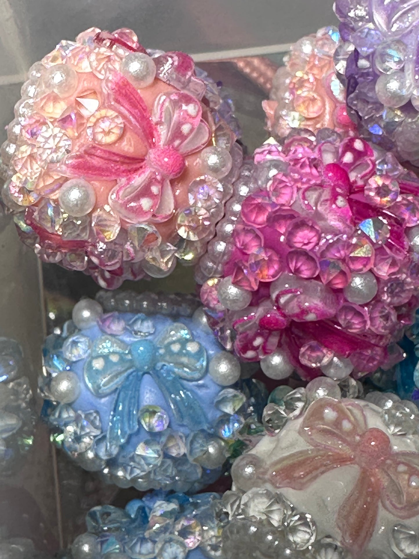 Five (5) flower fancy beads included/fancy Bead/ beadable pen/ keychain bead/ pastel beads/assorted colors/20mm