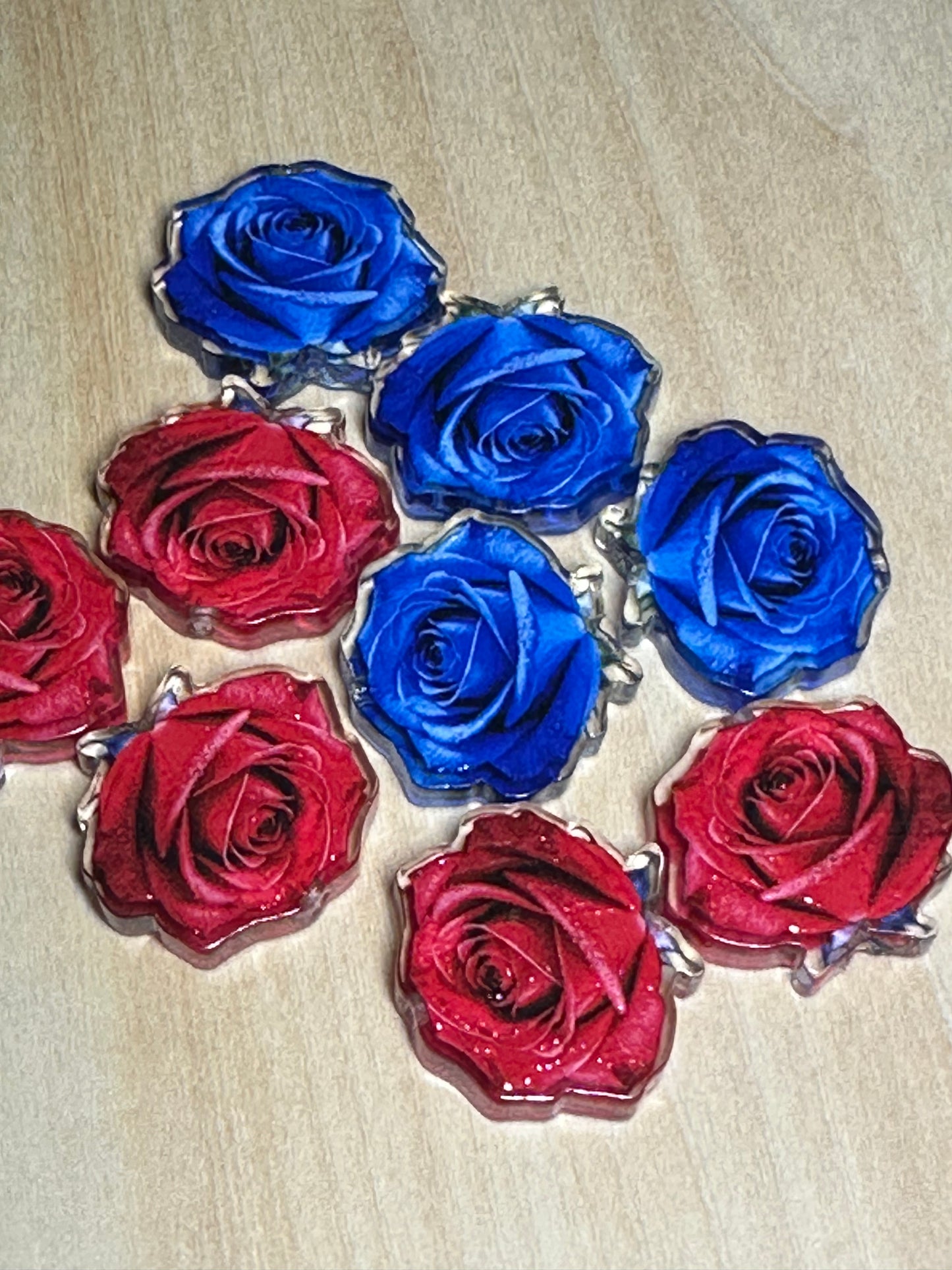 Rose flower acrylic focal bead- set of 2/ focal bead/ pen beading / keychain bead/ red and blue roses