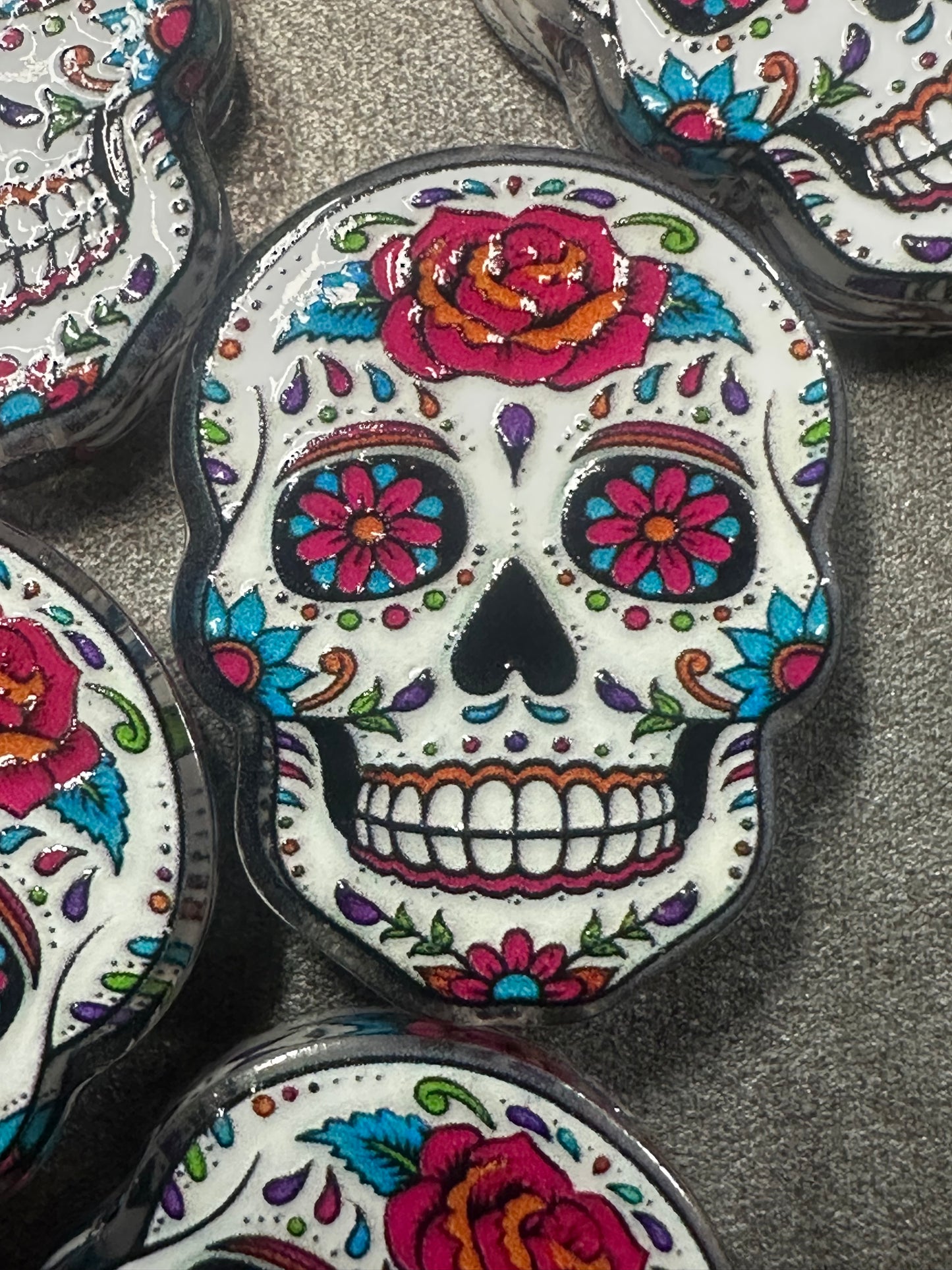 Halloween acrylic sugar skull focal bead- set of 2/ focal bead/ pen beading / keychain bead/ day of the dead