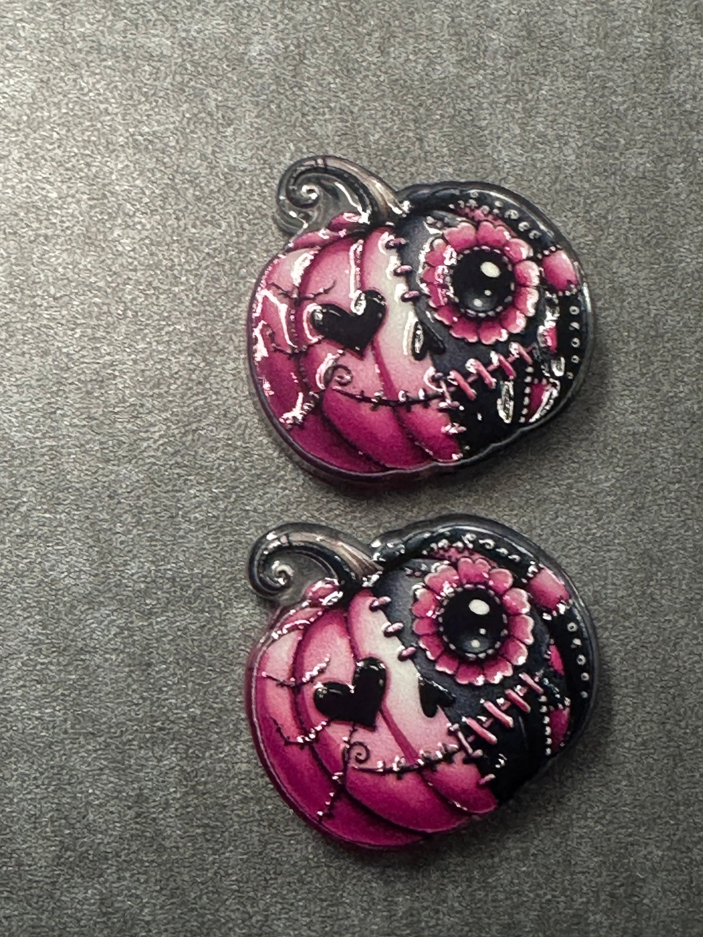 Halloween jack-o-lantern acrylic focal bead- set of 2/ focal bead/ pen beading / keychain bead/ pink pumpkin/ sugar skull