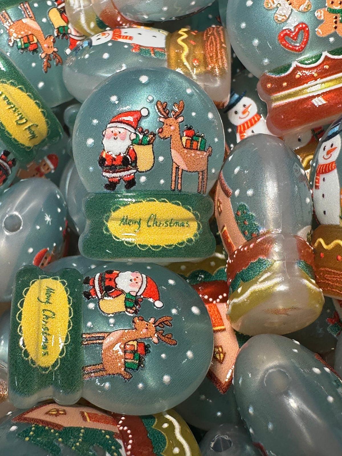 Christmas Snow globe Shaped Acrylic Beads • 20MM Beads • Pen Beads • Beadable Pen Supplies • DIY Craft Beads • Random Mix – Set of 5