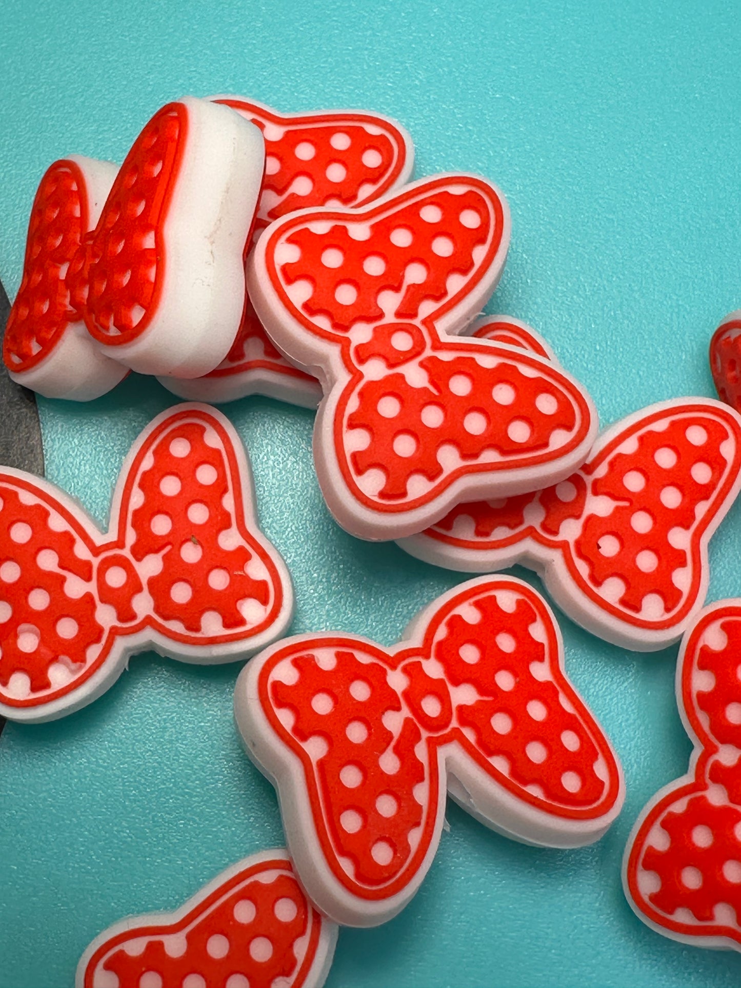 Red polka dot bow silicone focal bead/silicone bead/ pen beading/keychain bead