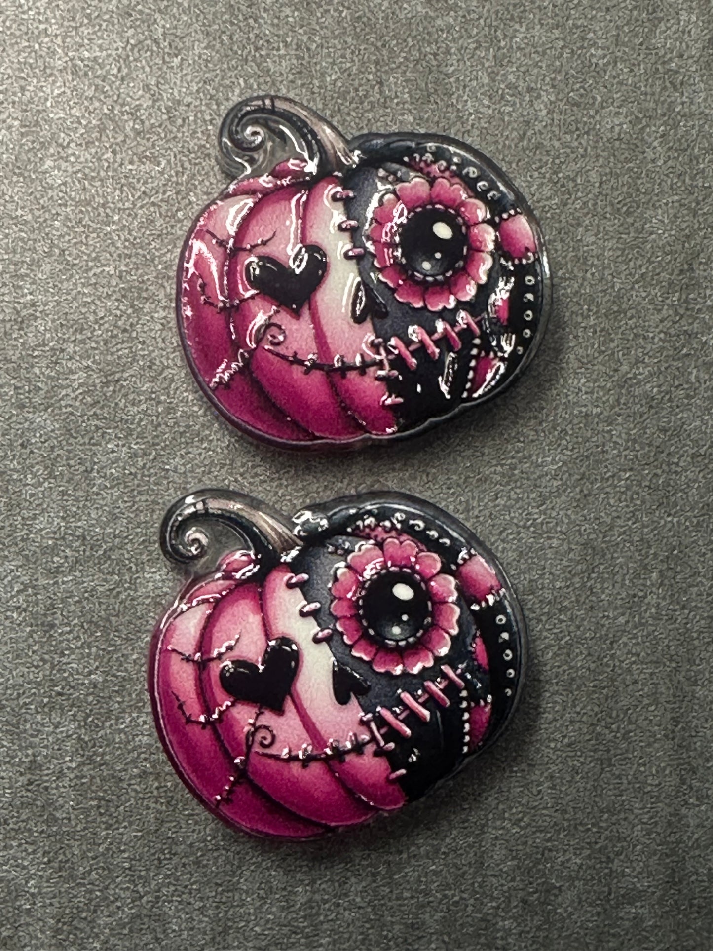 Halloween jack-o-lantern acrylic focal bead- set of 2/ focal bead/ pen beading / keychain bead/ pink pumpkin/ sugar skull