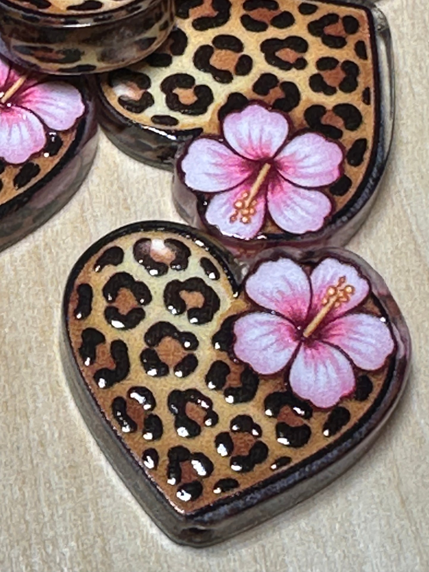 Heat shaped Leopard print pink hibiscus acrylic focal bead- set of 2/ focal bead/ pen beading / keychain bead/ (Copy)