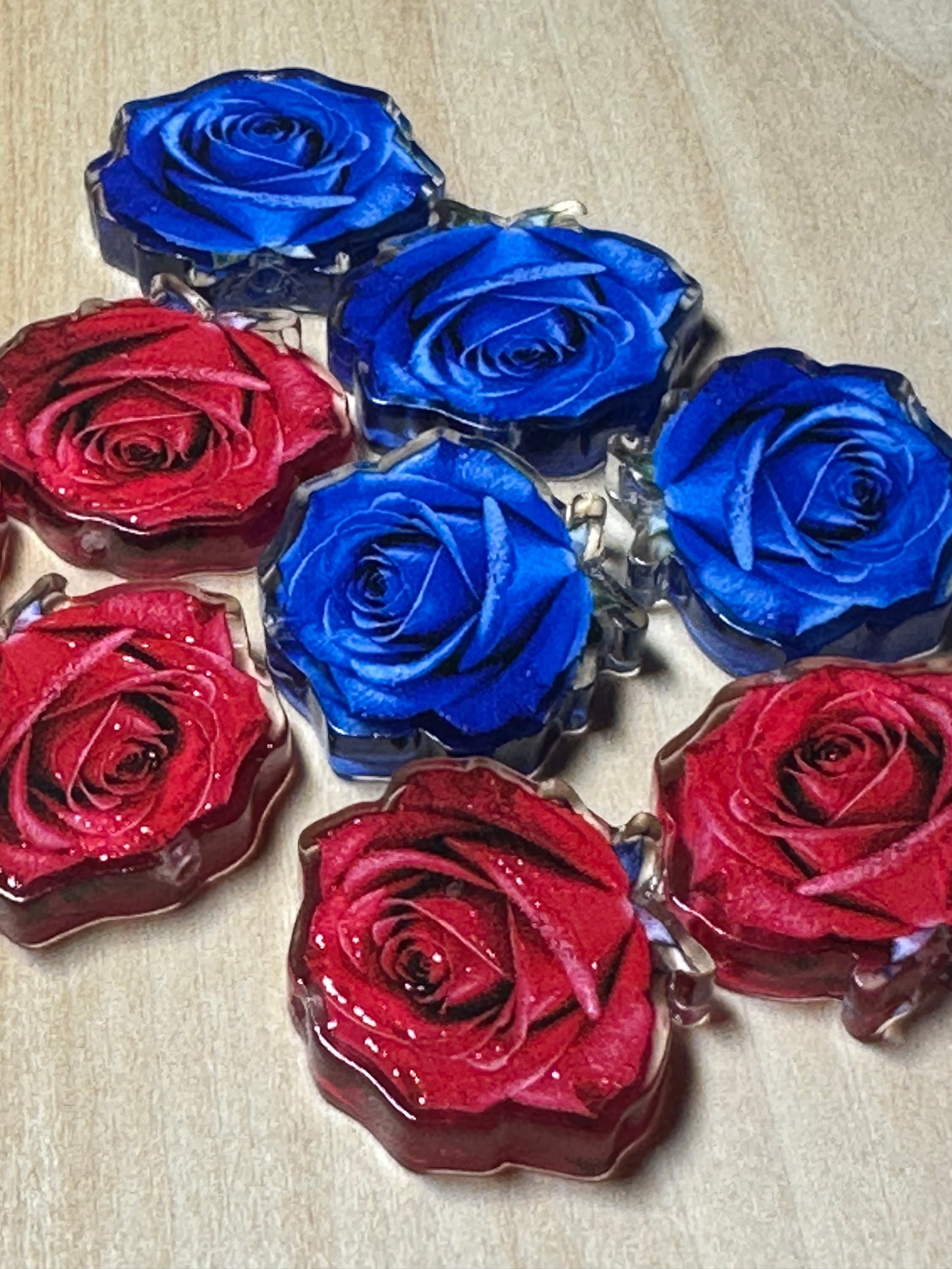 Rose flower acrylic focal bead- set of 2/ focal bead/ pen beading / keychain bead/ red and blue roses