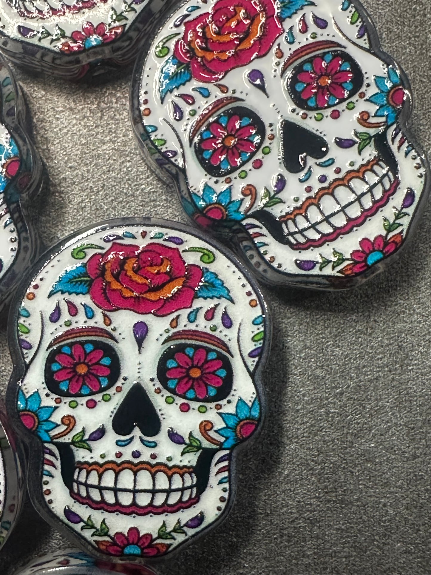 Halloween acrylic sugar skull focal bead- set of 2/ focal bead/ pen beading / keychain bead/ day of the dead