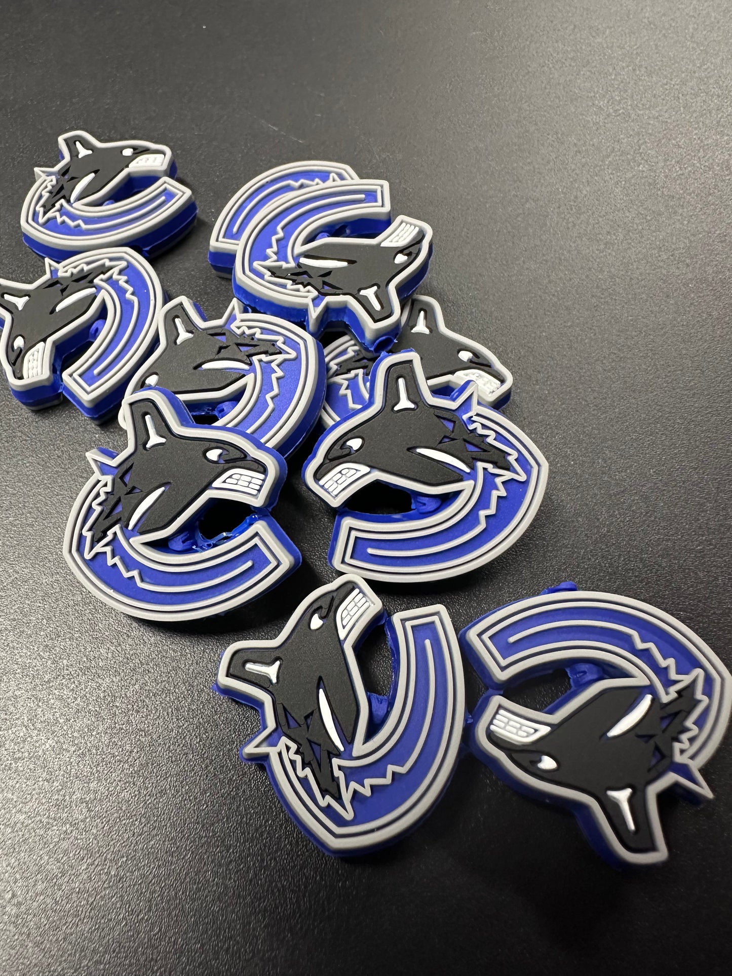 NEW Vancouver Canucks focal bead / round focal/ ice hockey team/ style #2