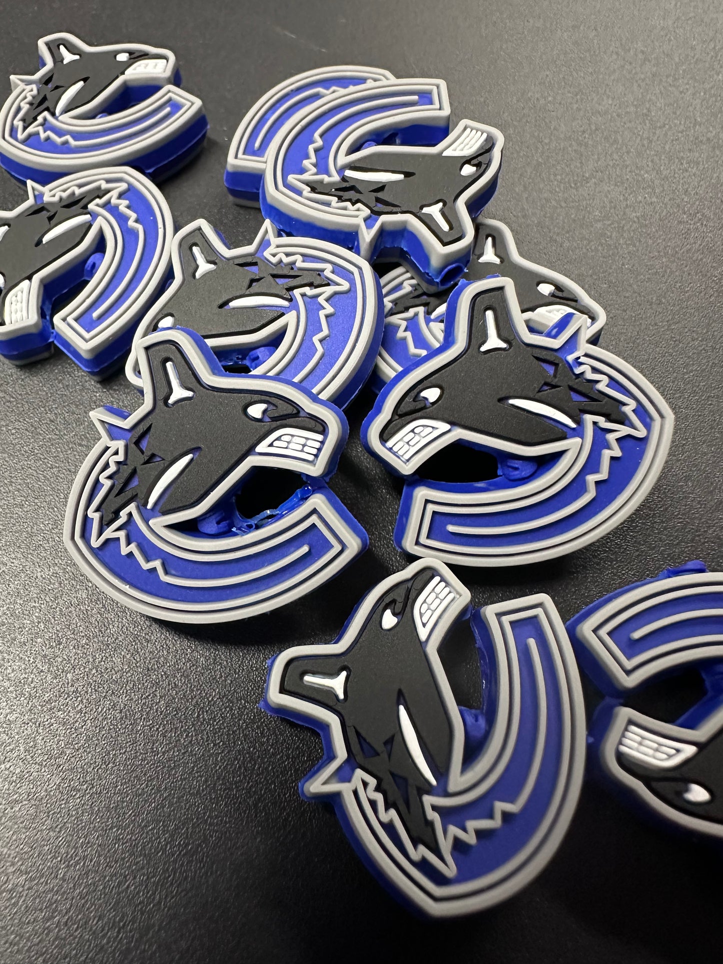 NEW Vancouver Canucks focal bead / round focal/ ice hockey team/ style #2