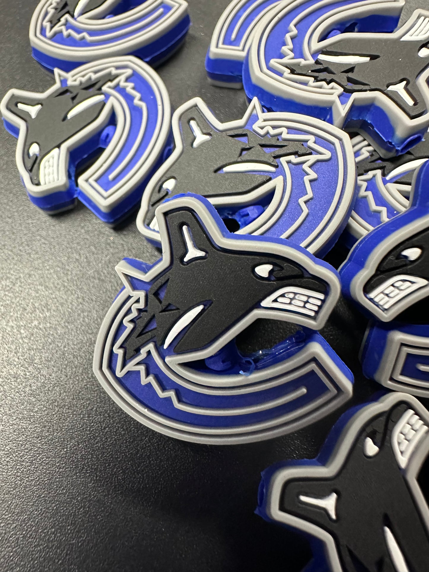 NEW Vancouver Canucks focal bead / round focal/ ice hockey team/ style #2