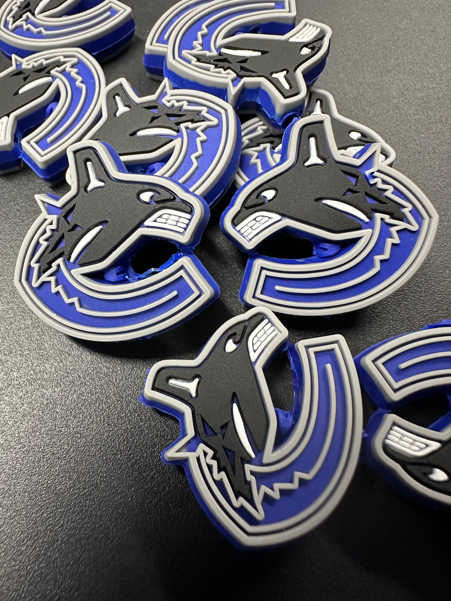 NEW Vancouver Canucks focal bead / round focal/ ice hockey team/ style #2