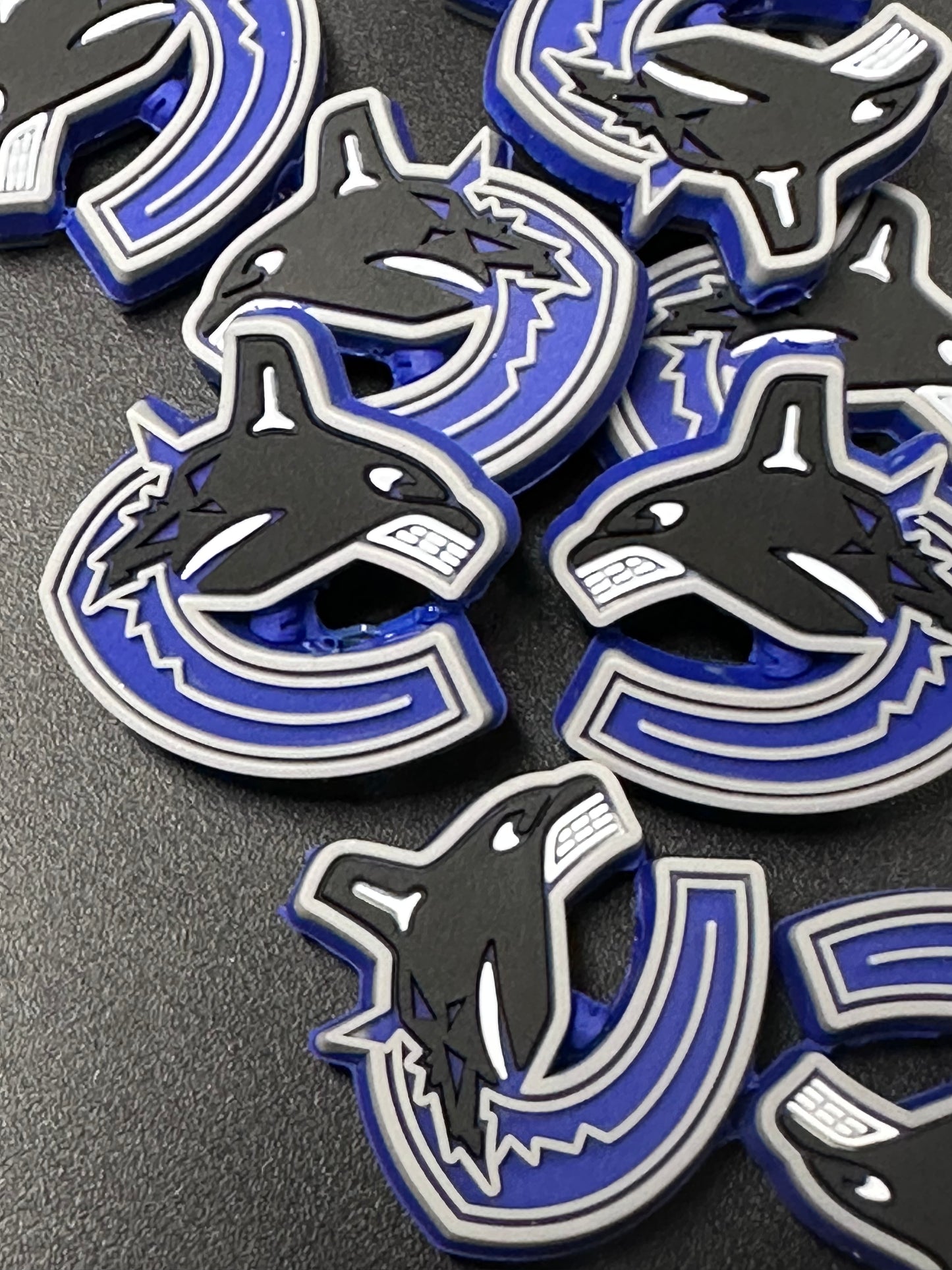 NEW Vancouver Canucks focal bead / round focal/ ice hockey team/ style #2