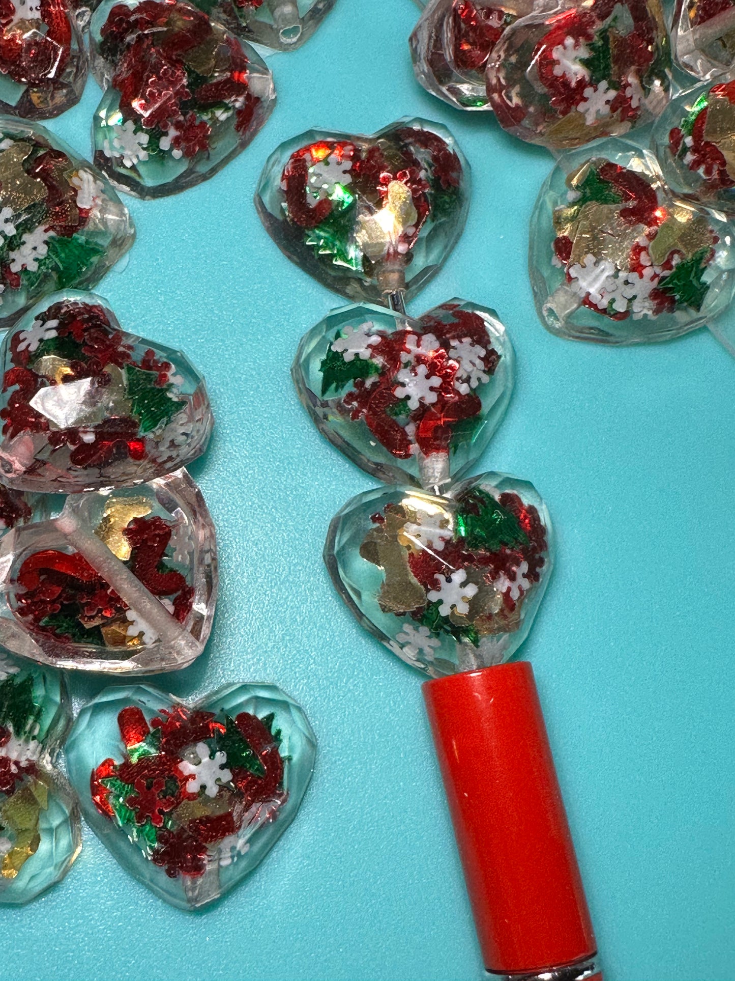 Christmas resin flat back beads/ beadable pen/ infused with Christmas confetti/ keychain bead/ craft DIY/ heart shaped