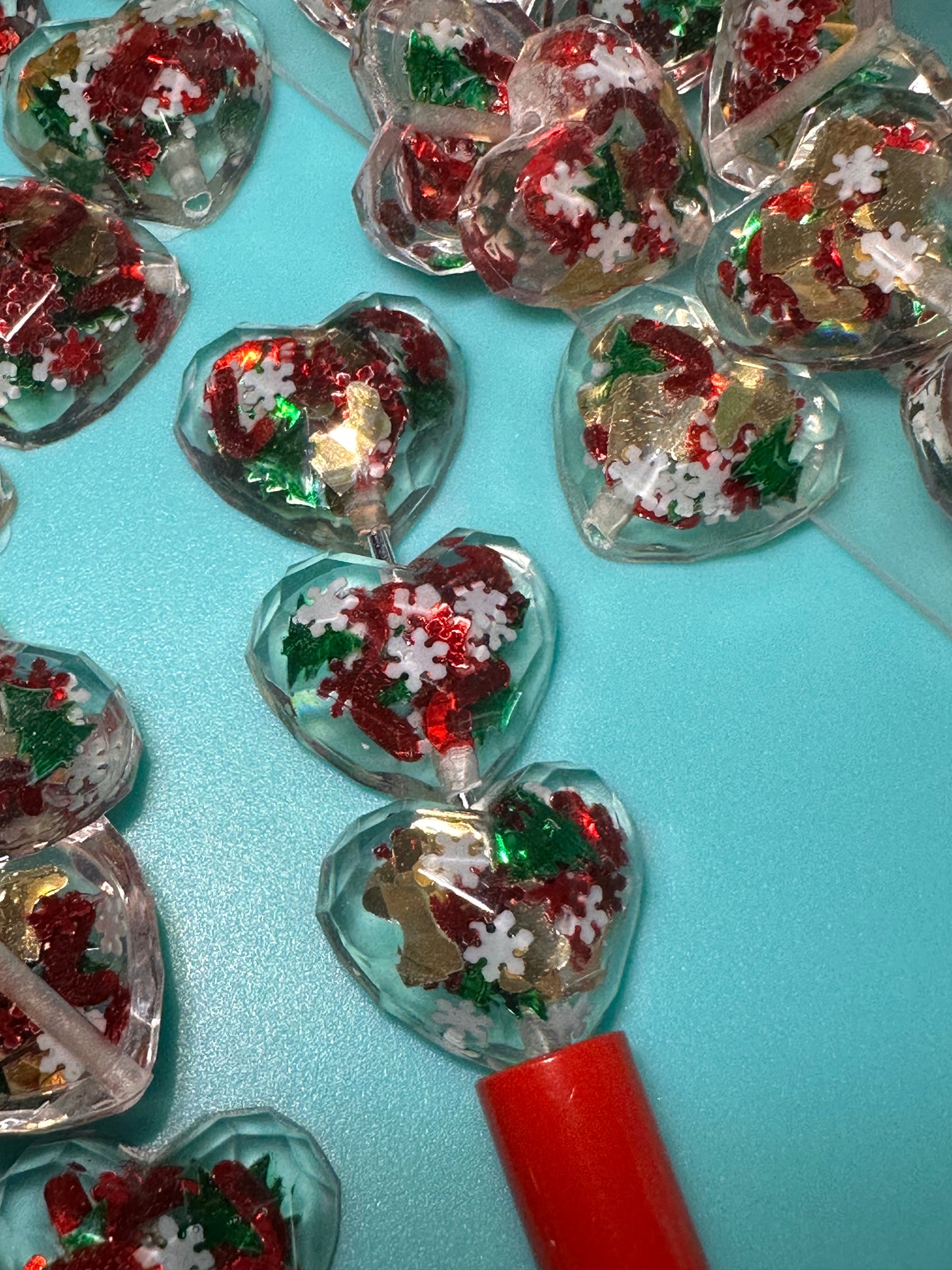 Christmas resin flat back beads/ beadable pen/ infused with Christmas confetti/ keychain bead/ craft DIY/ heart shaped