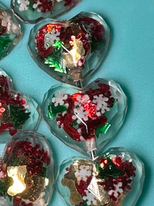 Christmas resin flat back beads/ beadable pen/ infused with Christmas confetti/ keychain bead/ craft DIY/ heart shaped