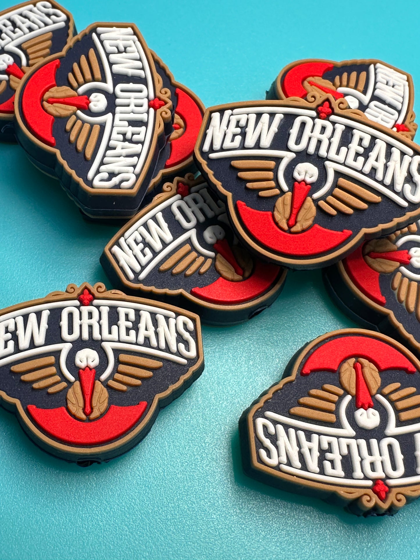 New Orleans Pelicans team focal bead / basketball