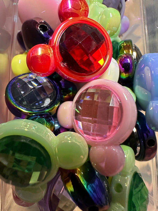 Colorful acrylic ear shaped with rhinestone in middle /Ten (10) beads included/ beadable pen/ keychain bead/ cube bead/