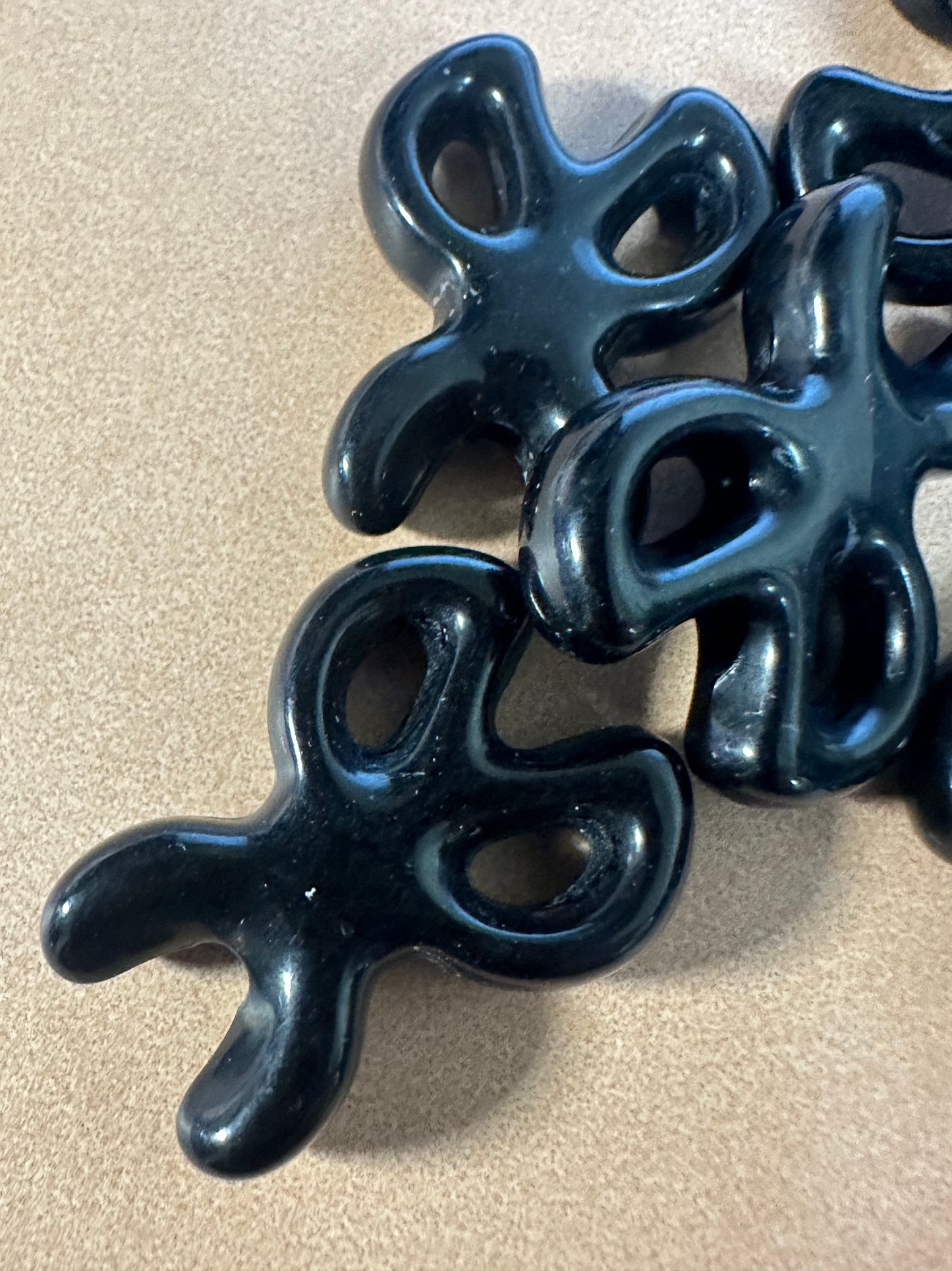 Scissors/ hair dresser acrylic beads/ keychain bead/ l seamstress/ unique /set of ten (10) beads