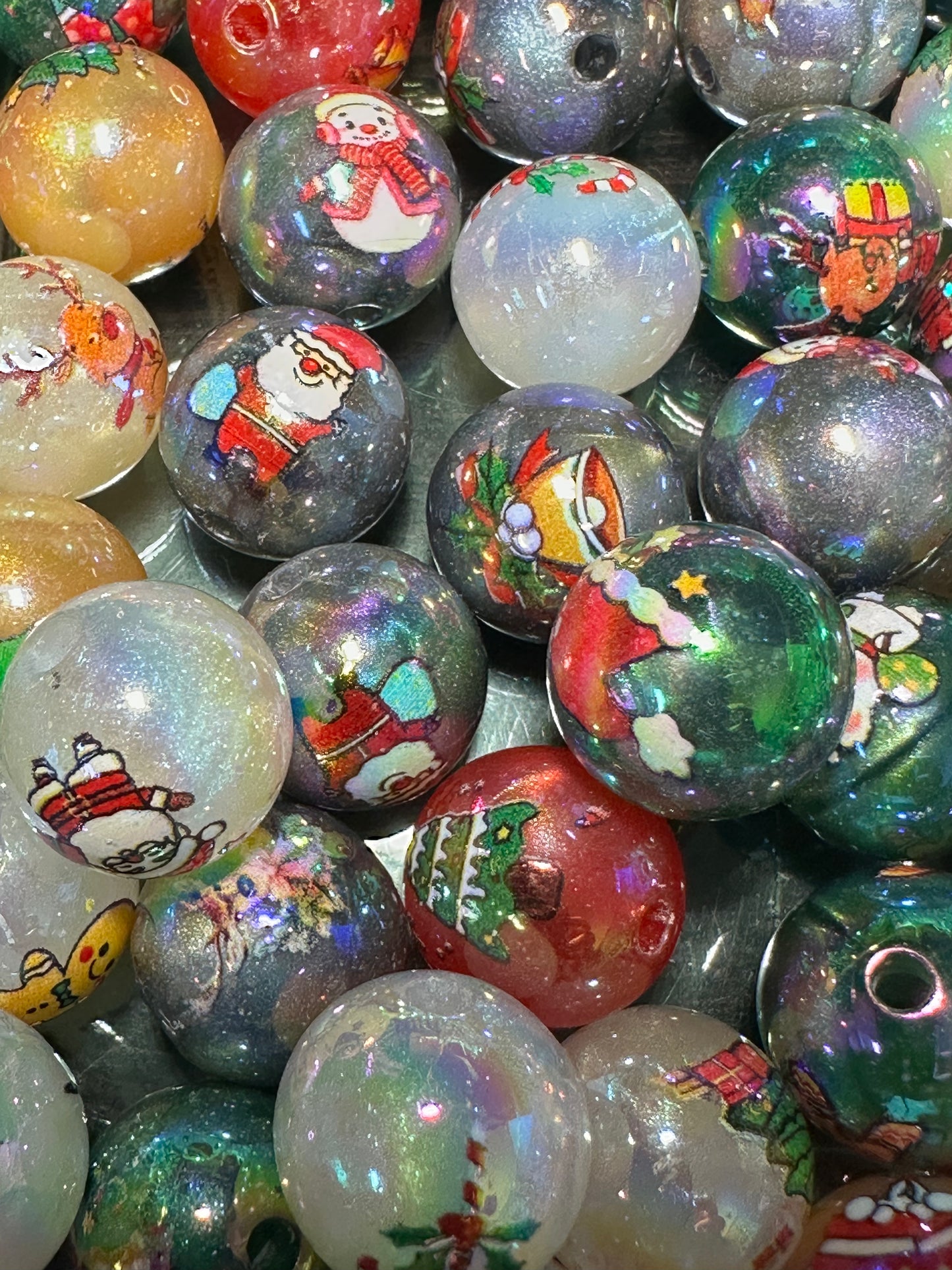 Christmas Beads – 16mm resin Holiday Beads (Set of 10)