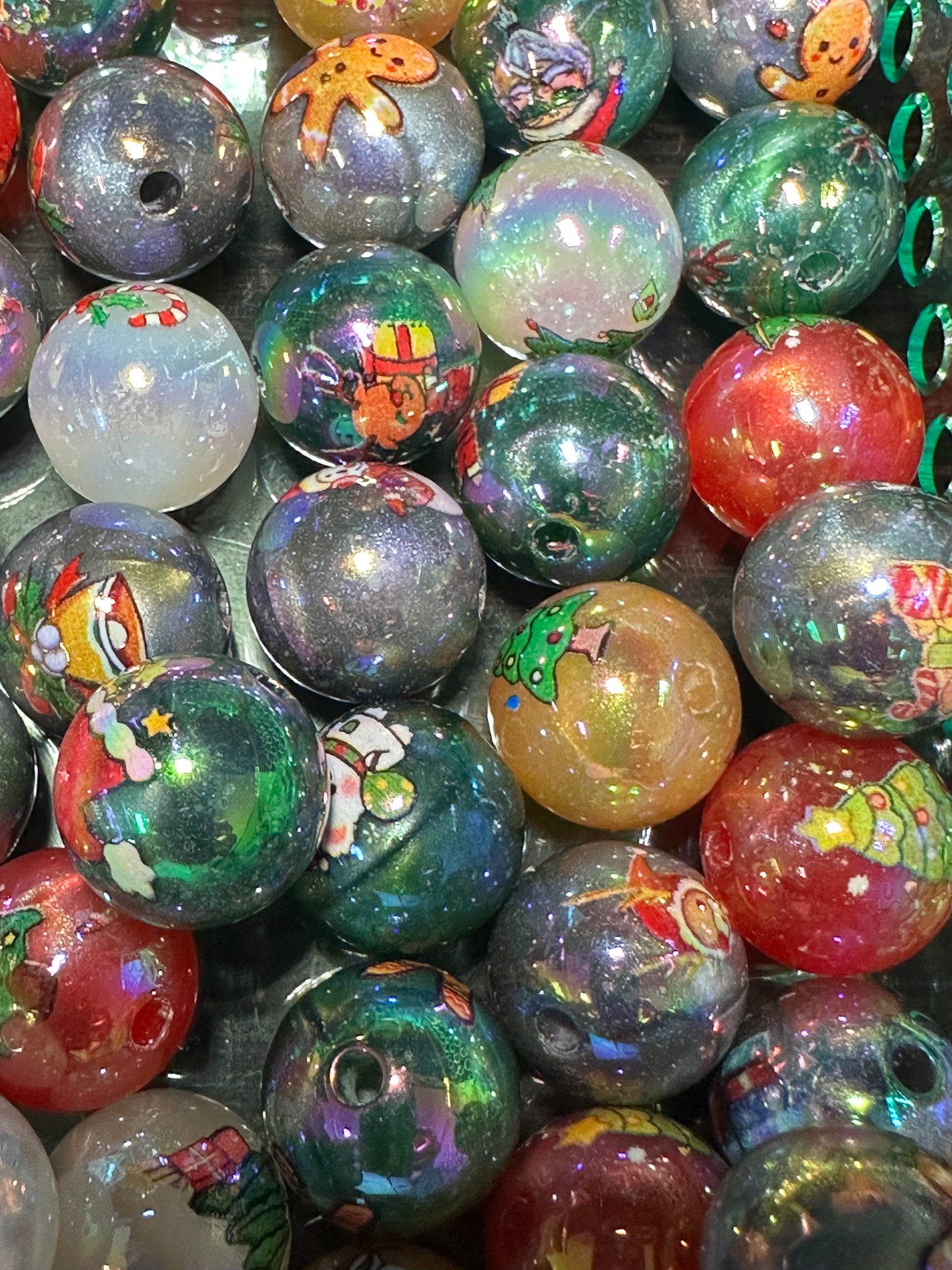 Christmas Beads – 16mm resin Holiday Beads (Set of 10)
