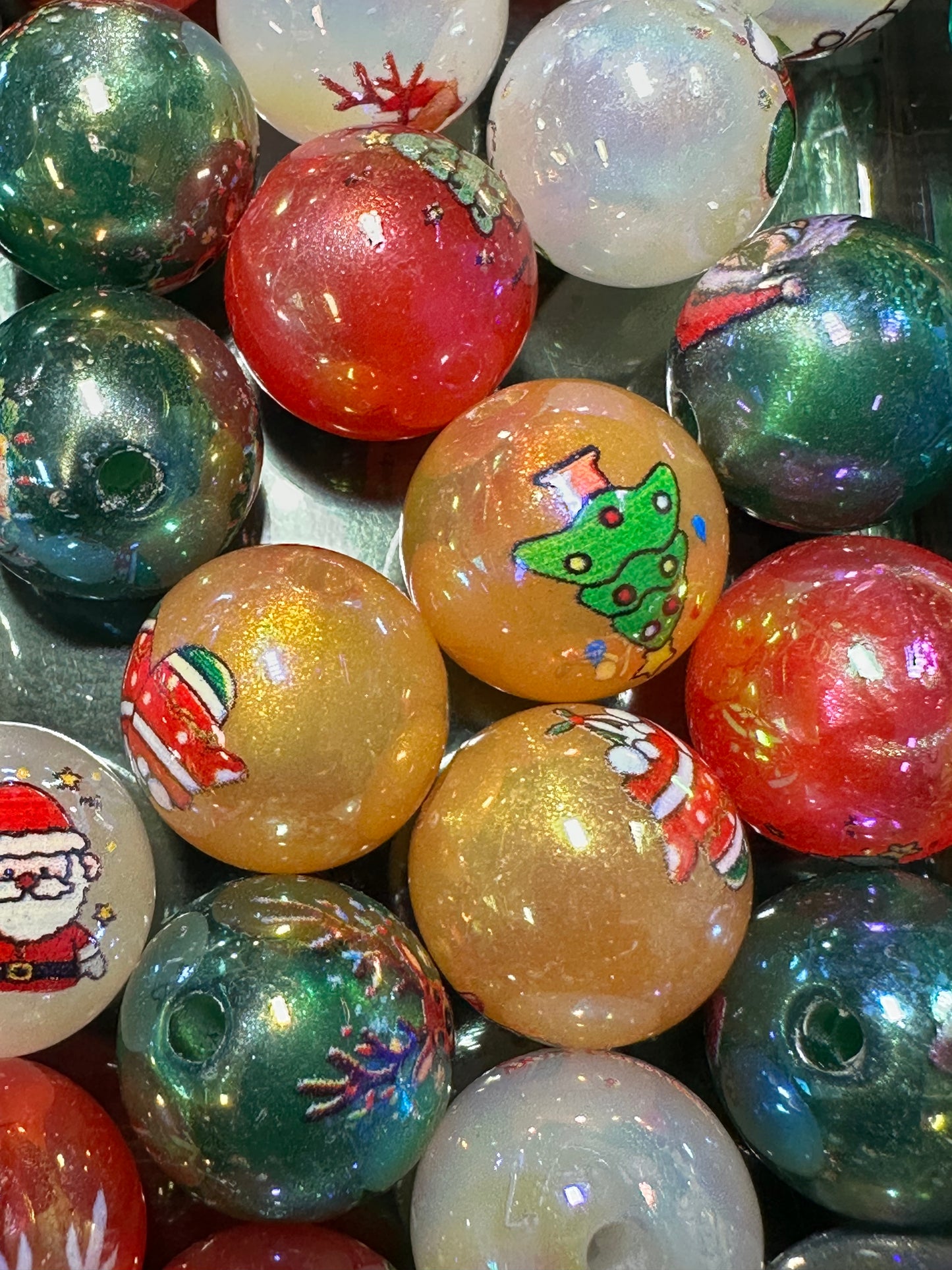 Christmas Beads – 16mm resin Holiday Beads (Set of 10)