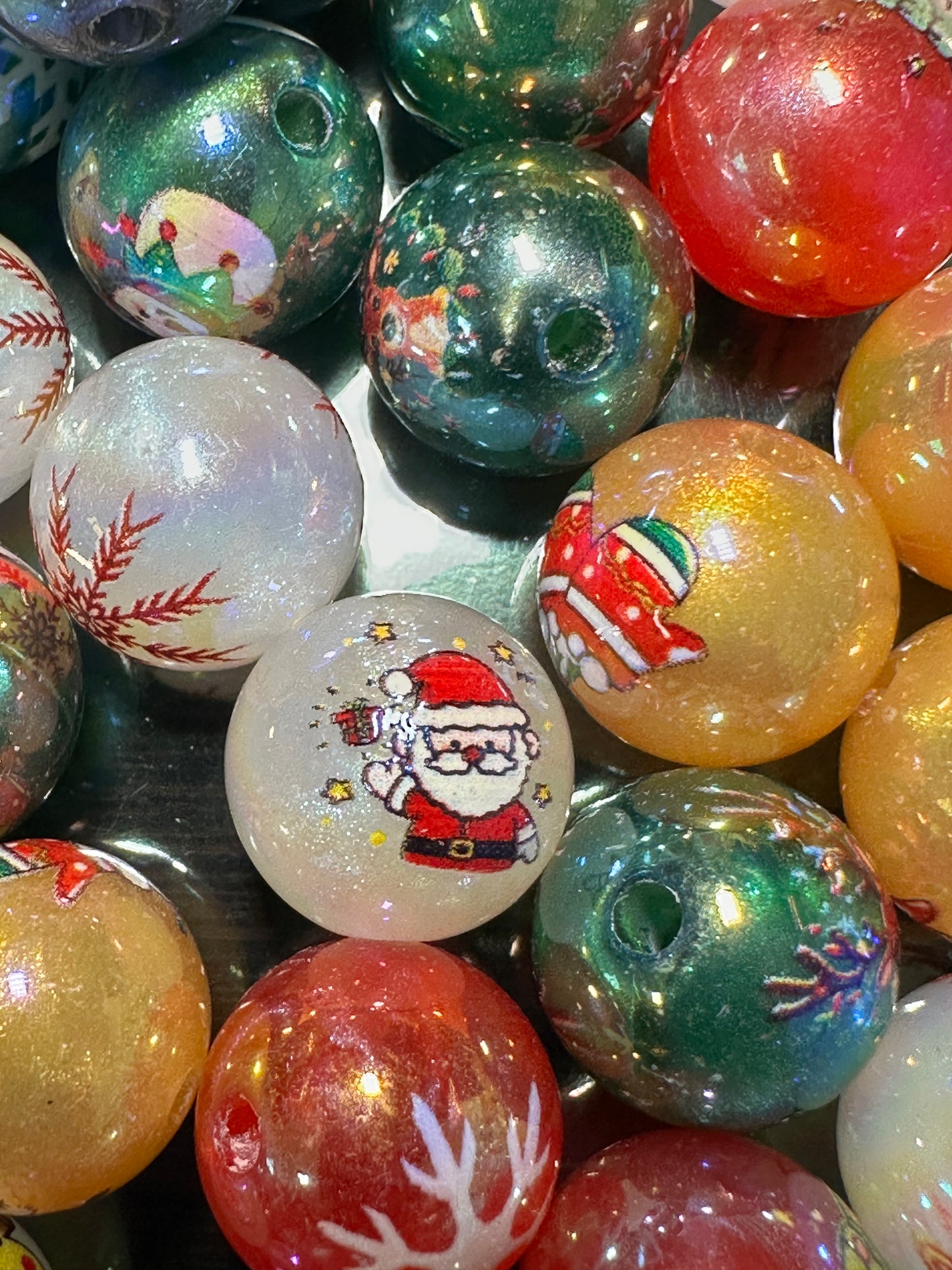 Christmas Beads – 16mm resin Holiday Beads (Set of 10)