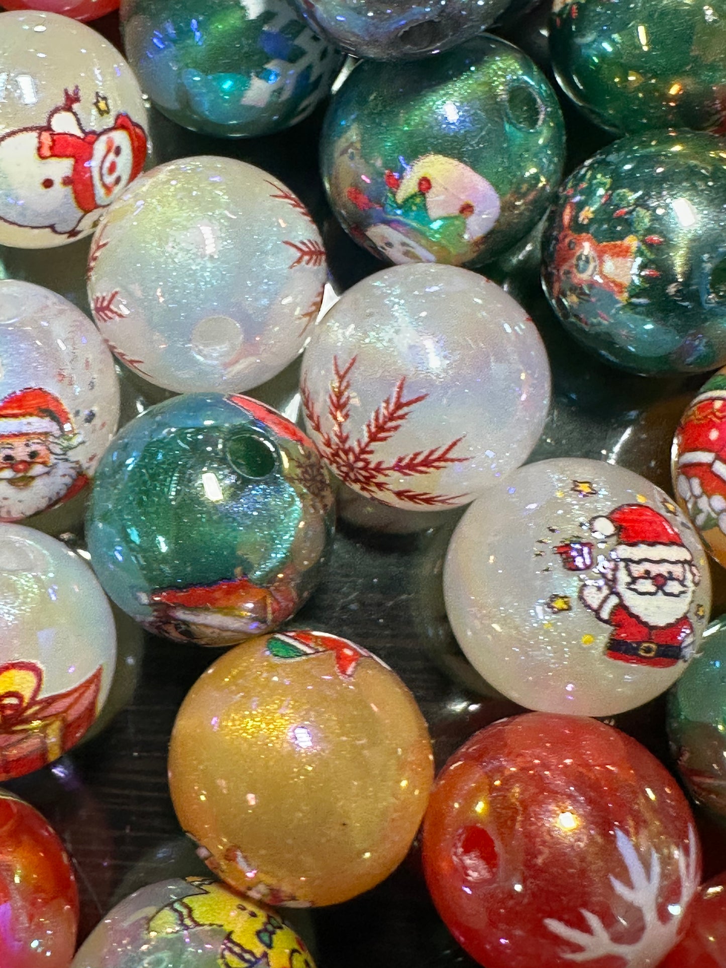 Christmas Beads – 16mm resin Holiday Beads (Set of 10)