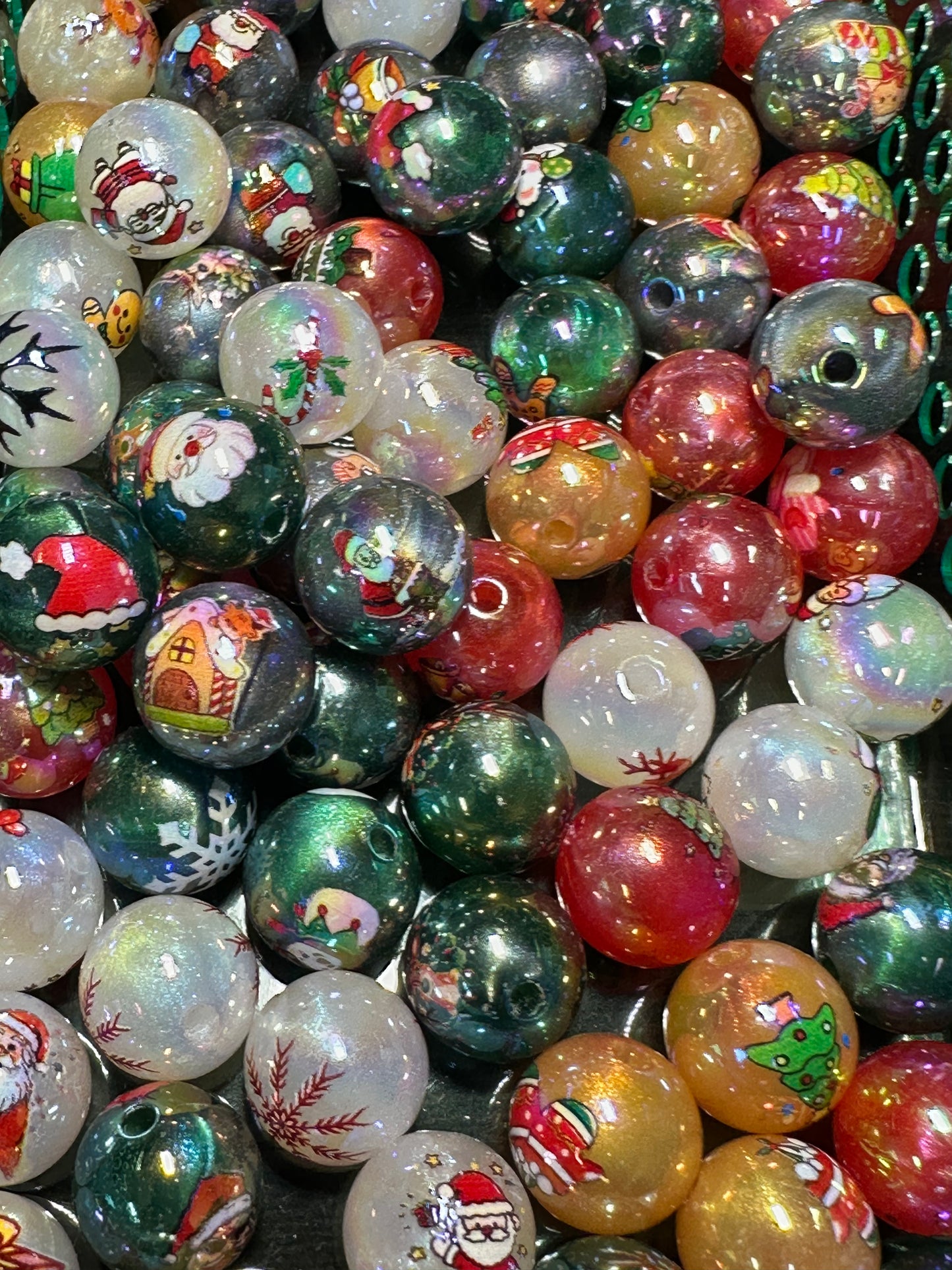 Christmas Beads – 16mm resin Holiday Beads (Set of 10)