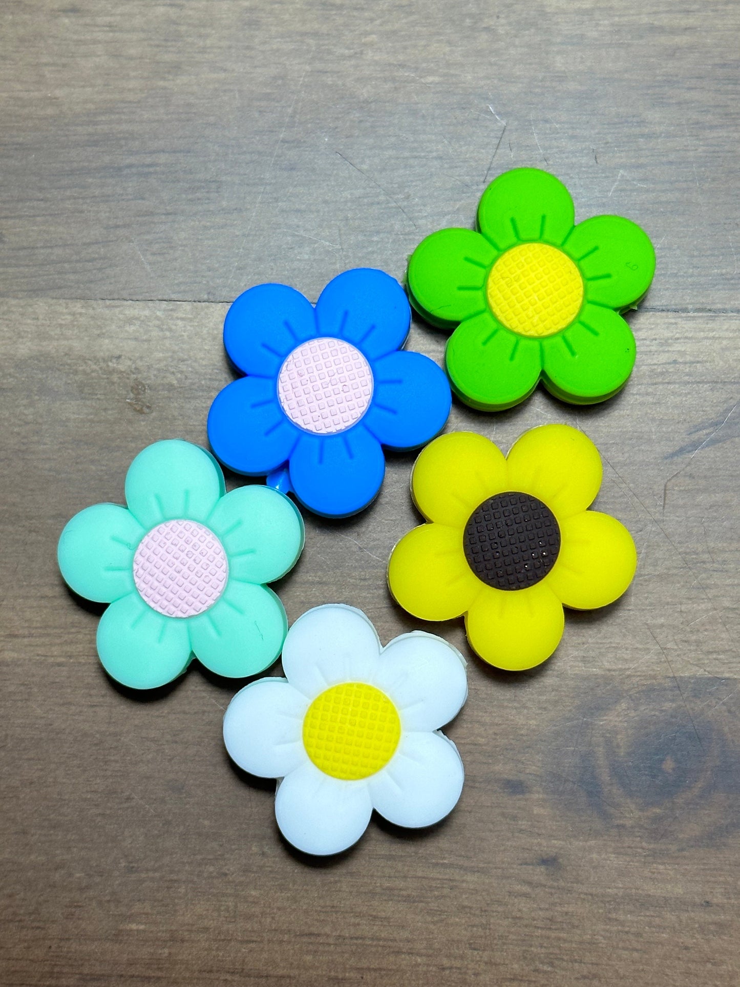 Bright Puffy flowers/ Focal Bead/ beadable pen/ Silicone  bead/ keychain bead/ Daisy/ Sunflower