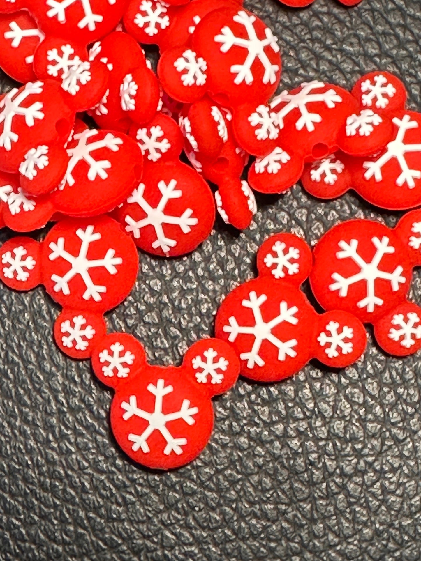 Christmas focal bead/ Silicone  bead/ keychain bead/ snowflakes/