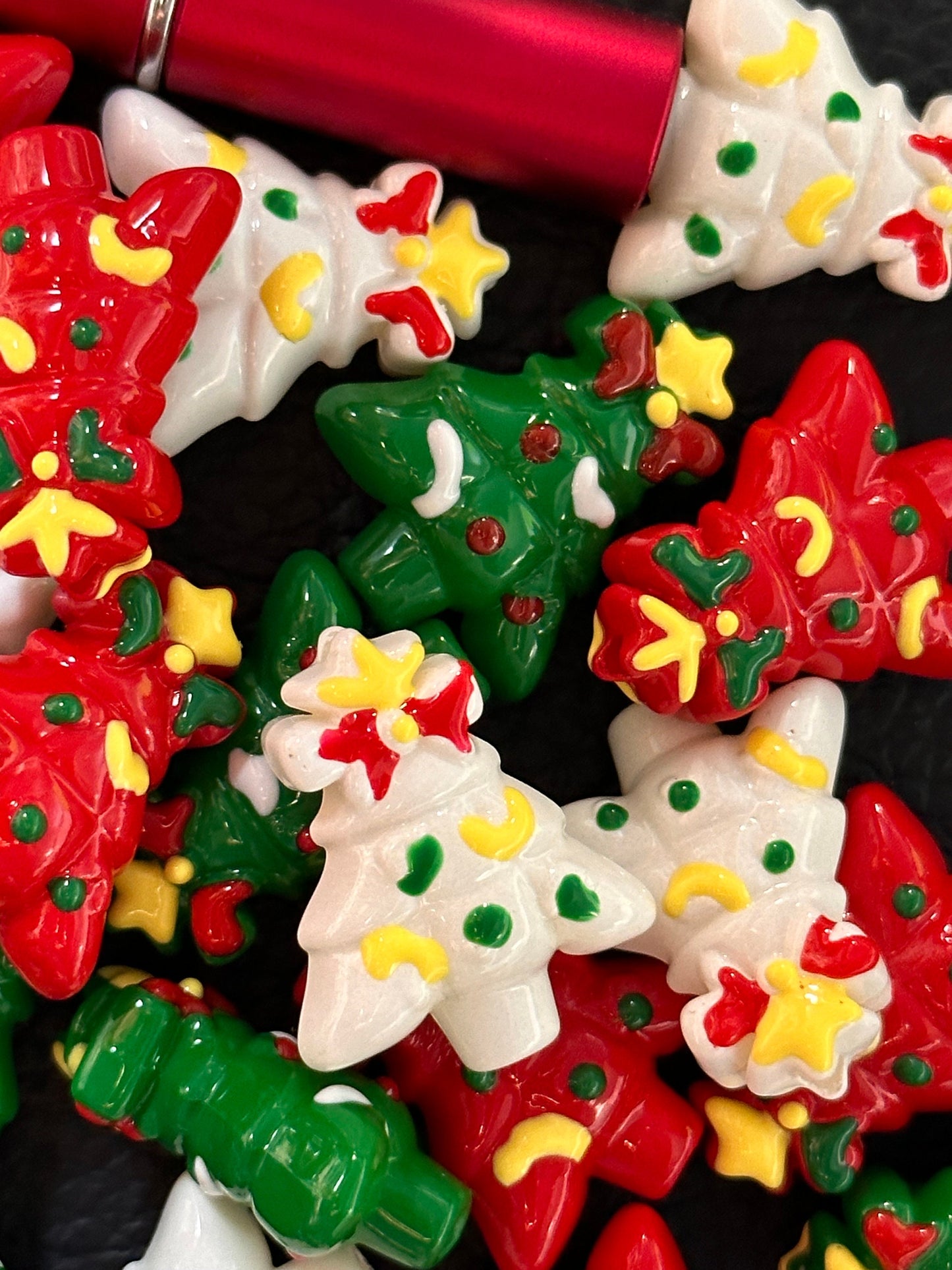 Five  (5) Christmas  tree beads / jewelry Bead/ beadable pen/ keychain bead/ acrylic