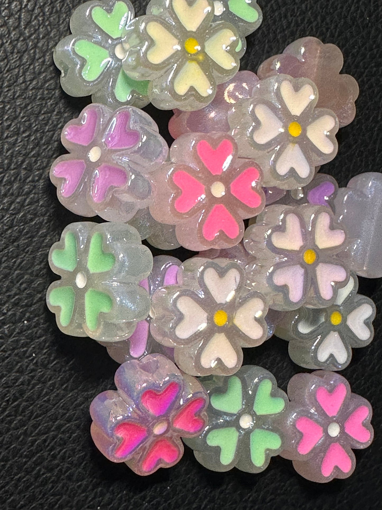 Five (5) beads included/ Mixed colors of loose acrylic beads acrylic shaped/ Perfect for pen beading/ jewelry making/ random/ assorted