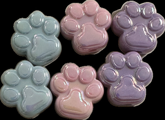 Five (5) PURPLE acrylic paw shaped  beads/ Focal Bead/ beadable pen/ Acrylic bead/ keychain bead/ DIY/ Dog
