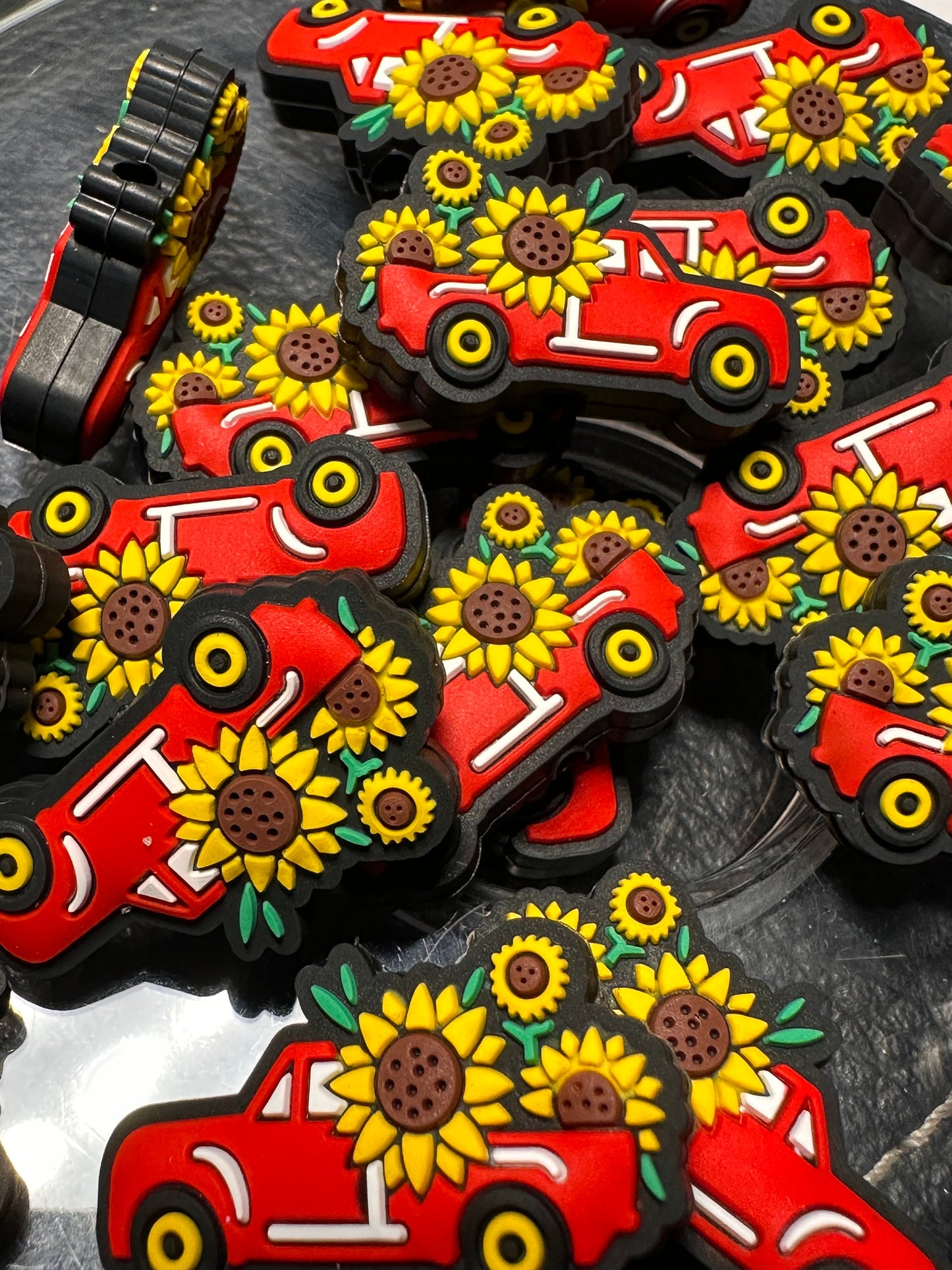 Red truck with sunflowers focals beads / Focal Bead/ beadable pen/ Silicone  bead/ keychain bead