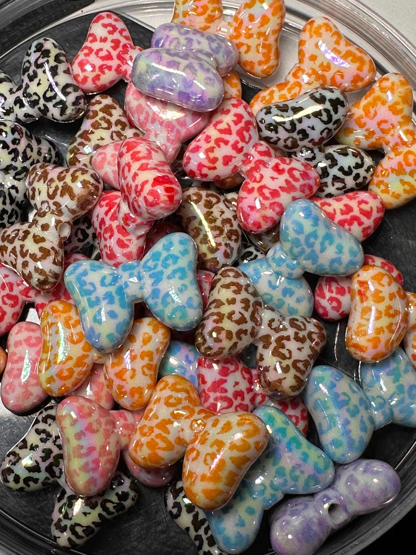 Leopard print bow beads/leopard beads/pen beading beads/bow shaped beads/ keychain beads/ DIY