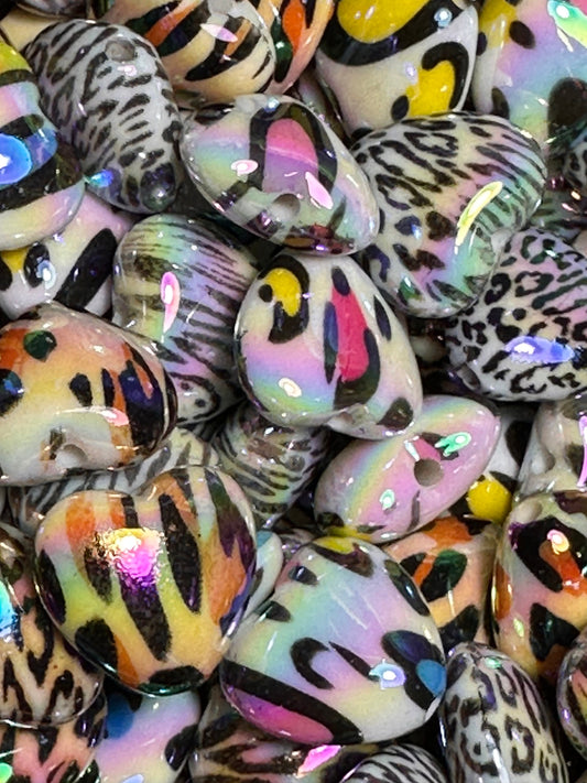 Leopard hearts/ assorted designs mixed together/ jewelry Bead/ beadable pen beads/ keychain bead/bead/20mm/Ten beads