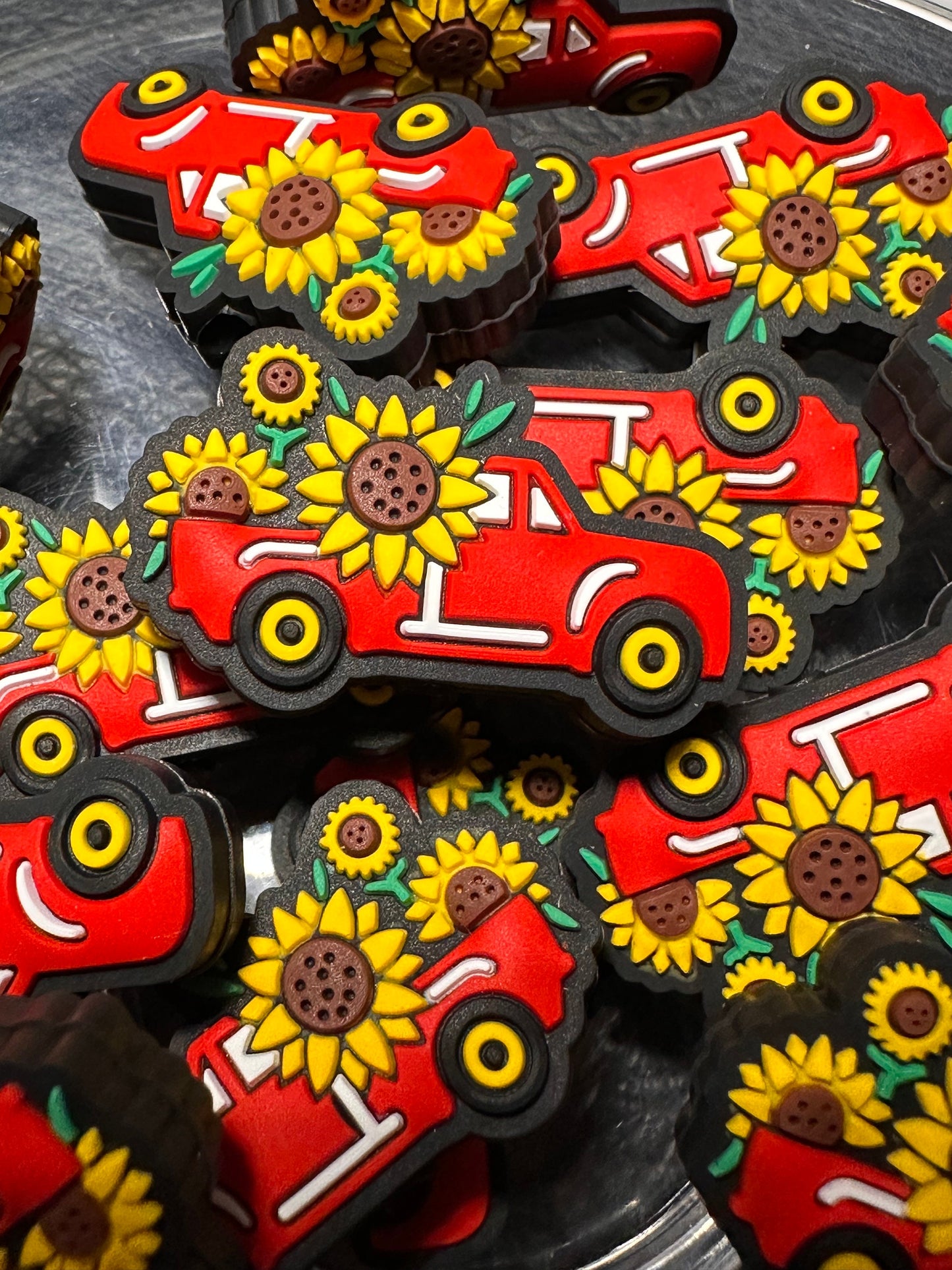 Red truck with sunflowers focals beads / Focal Bead/ beadable pen/ Silicone  bead/ keychain bead