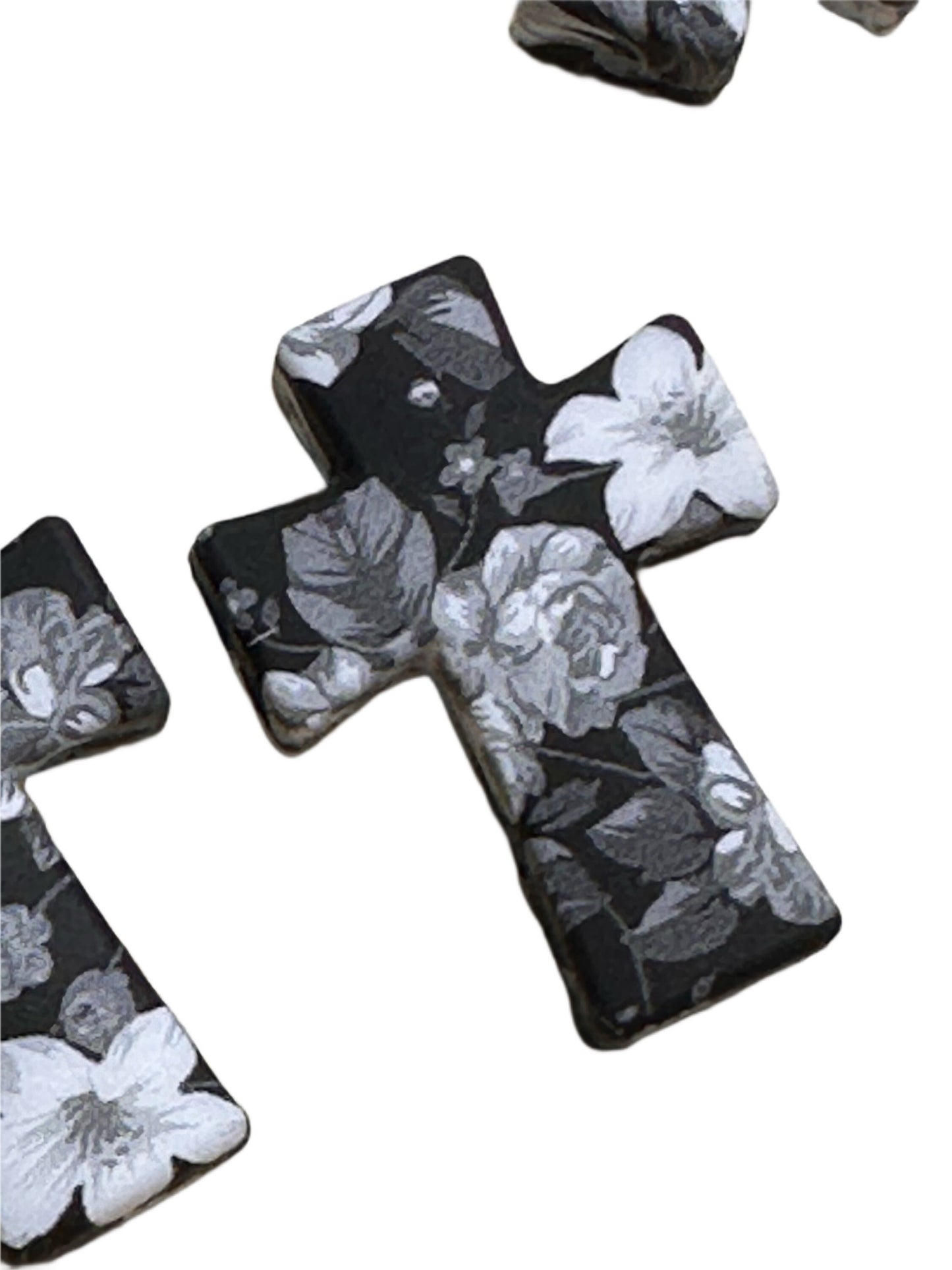 Cross Floral /New Focal Bead/ beadable pen/ Silicone bead/ keychain bead/monochrome/ black and white floral/ flowers